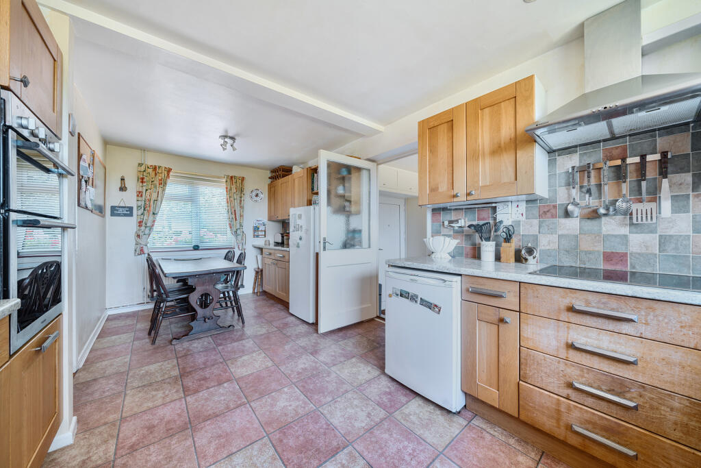 Kitchen / Breakfast Room