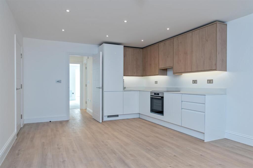 382HatfieldRoad-13.jpg