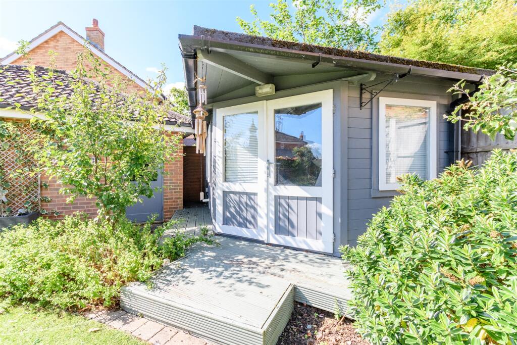 Workshop/Outbuildings