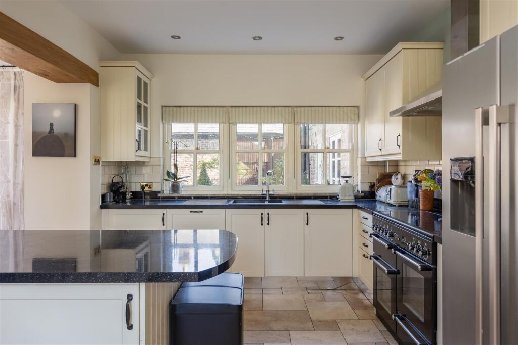 Grooms Cottage Kitchen Dining Room-3.jpg