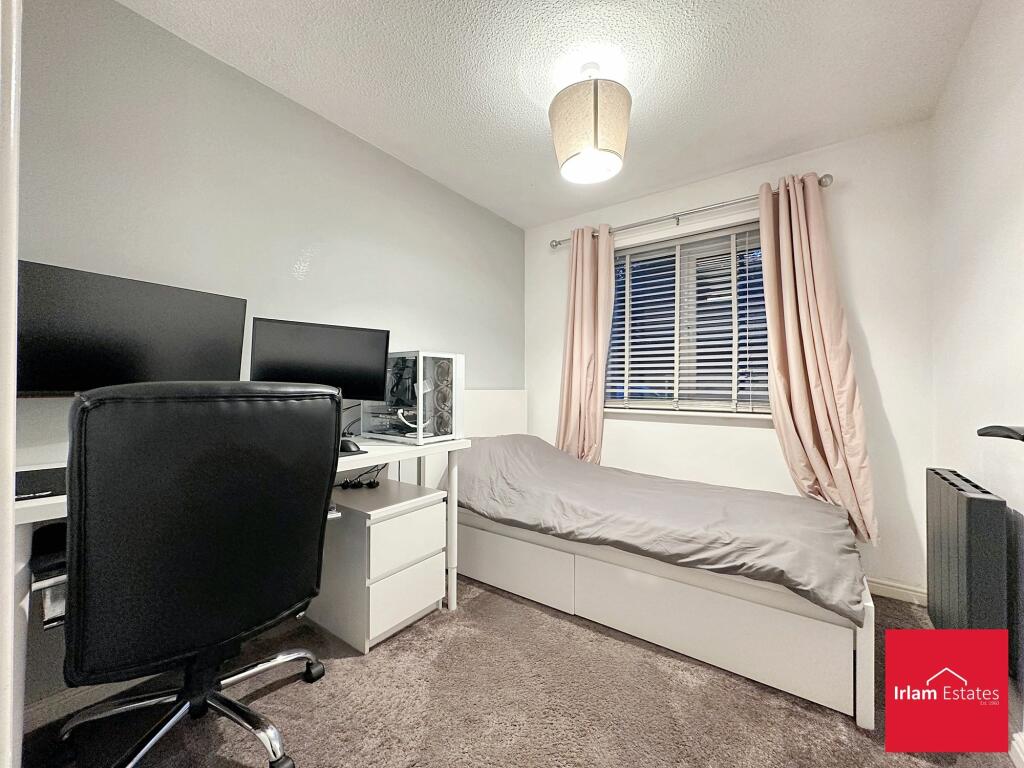 BEDROOM 2