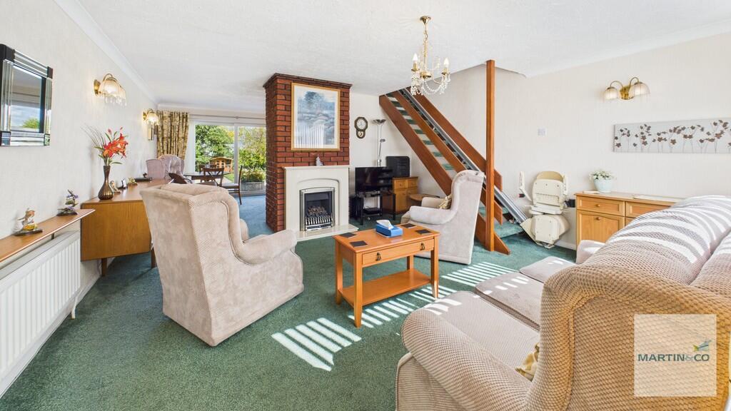 CAM03663G0-PR0185...