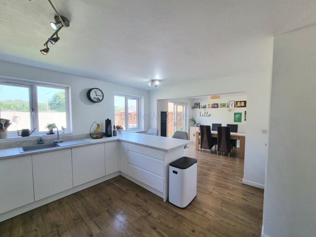 Kitchen/Diner/Family Room