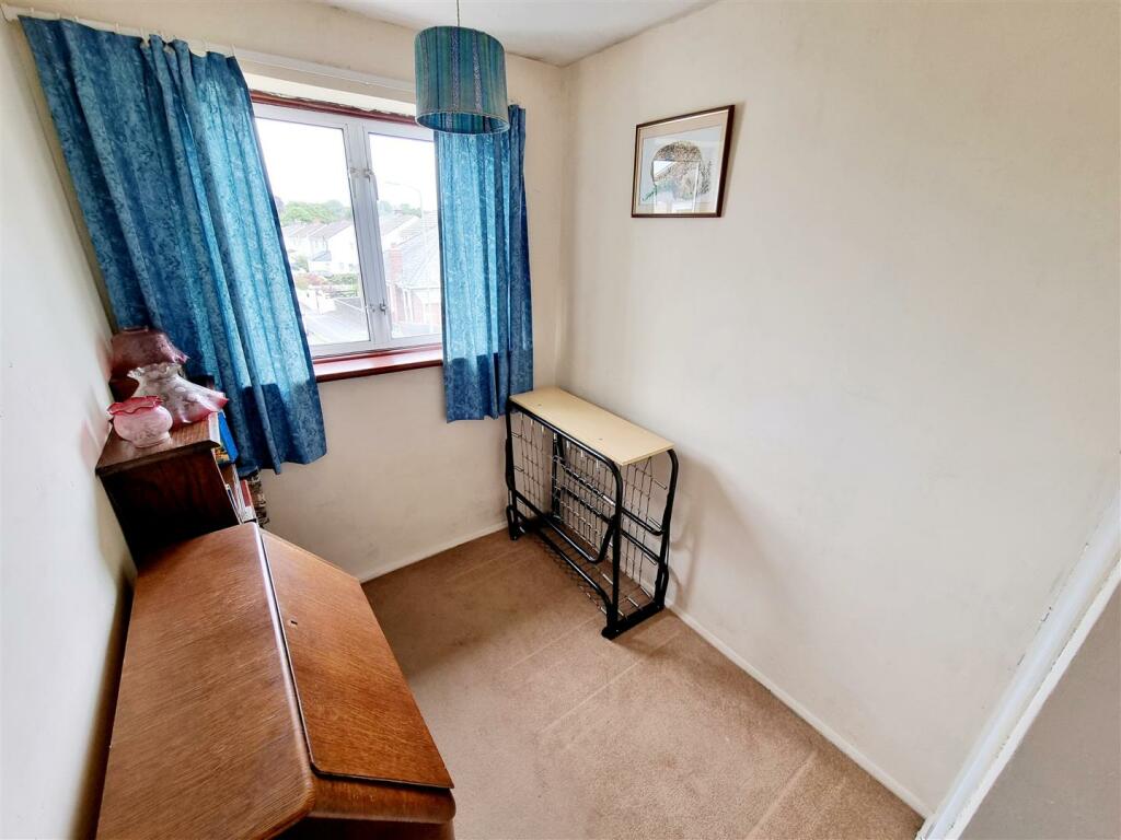 Bed 3.jpg
