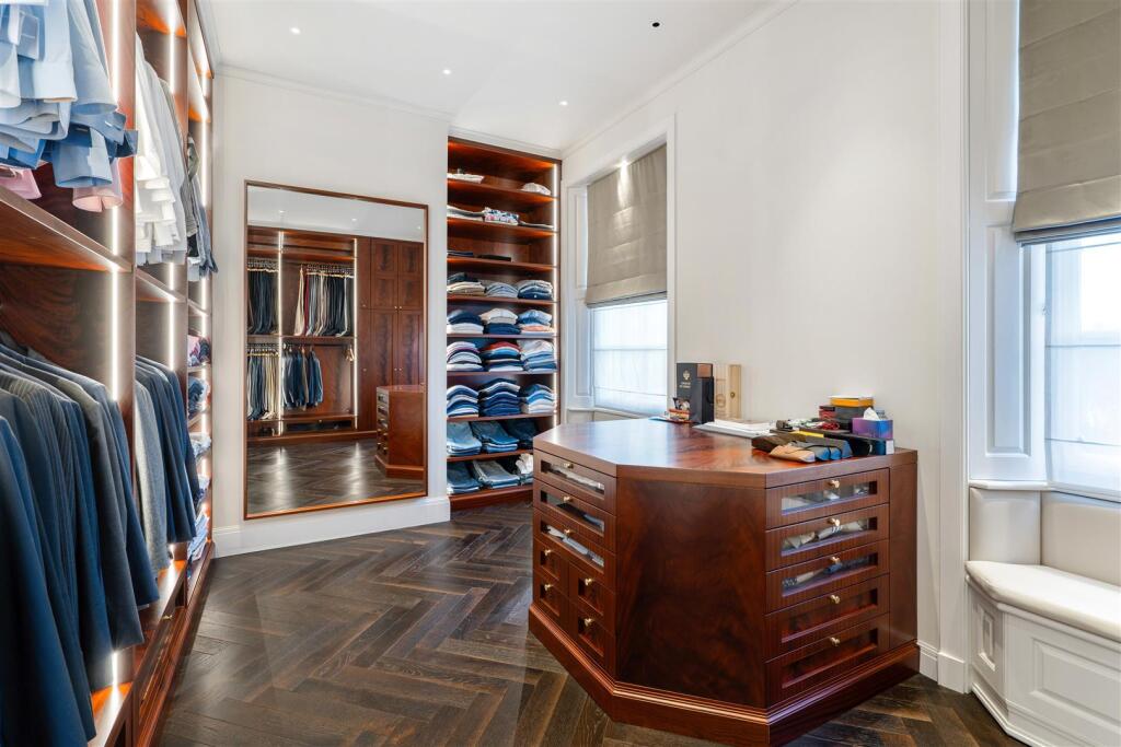 81912 Round Hill-85.jpg