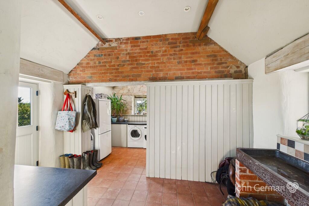 Utility Room/Boot...