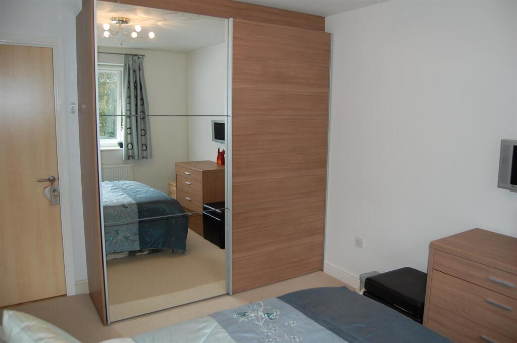 bedroom-facing in.jpg