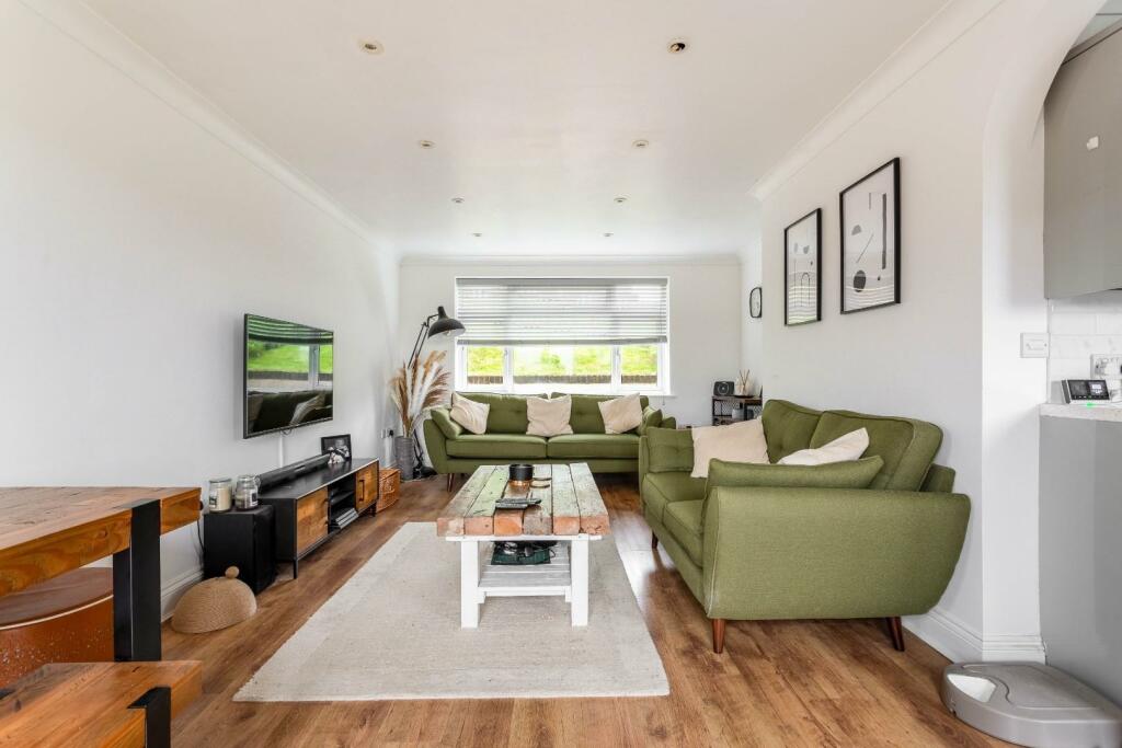 66 Connell Drive-7.jpg