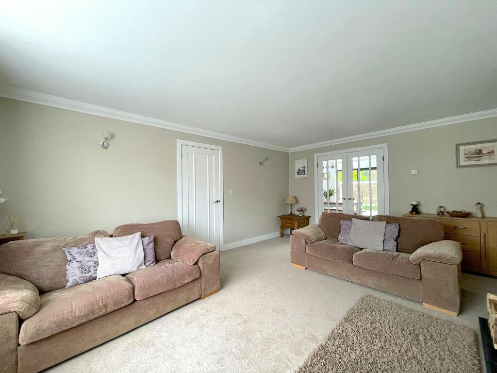 Living Room (3)