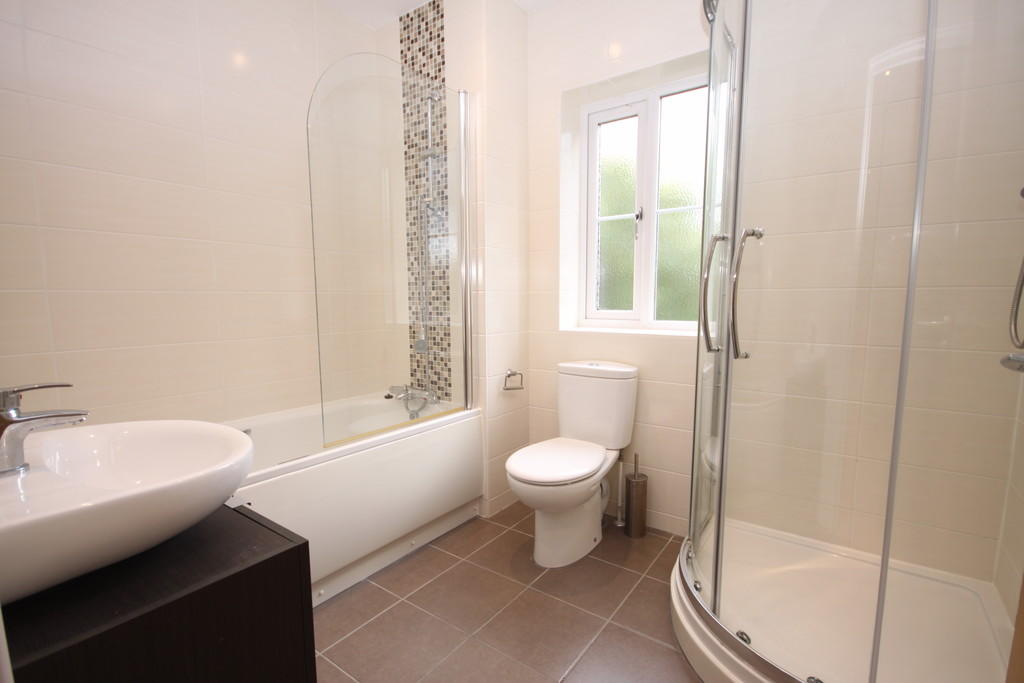 1st Floor Bathroo...