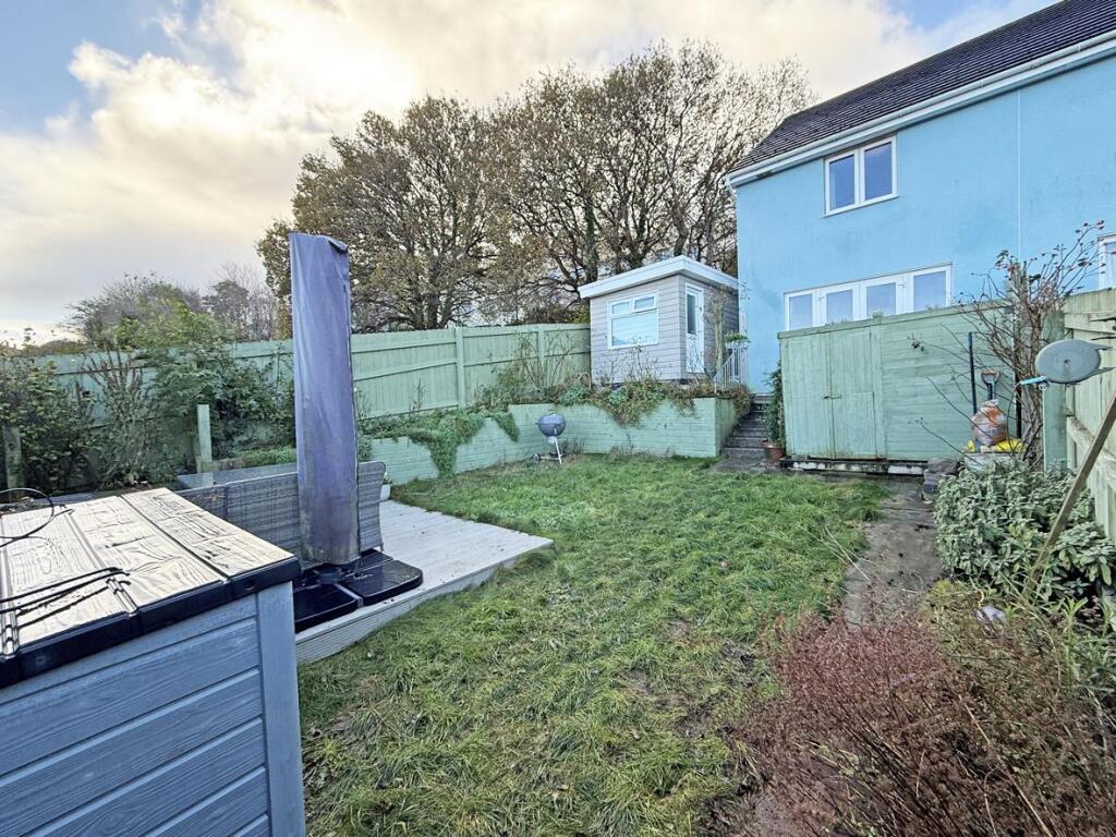 Bridge View 19 - Rear.jpg