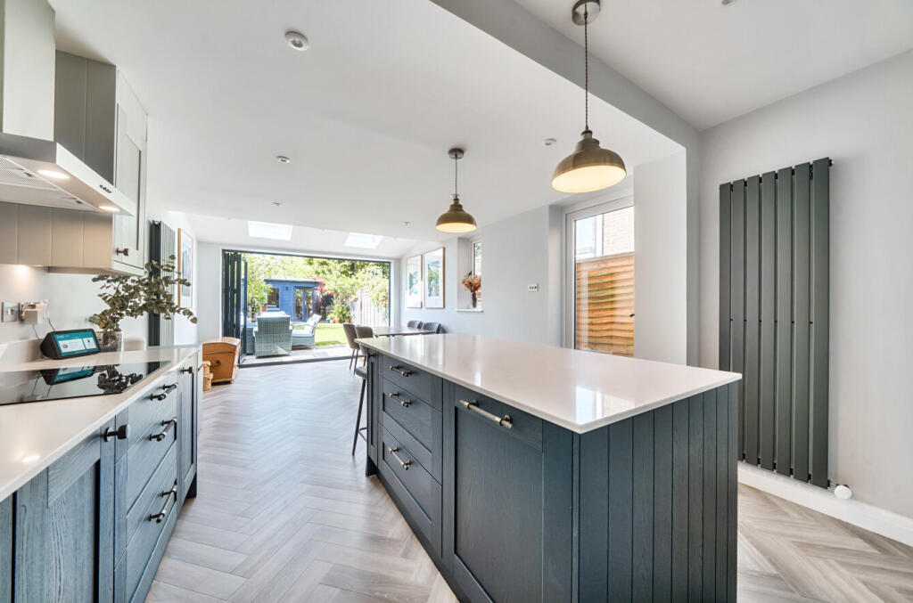 1294205-53-682b76...