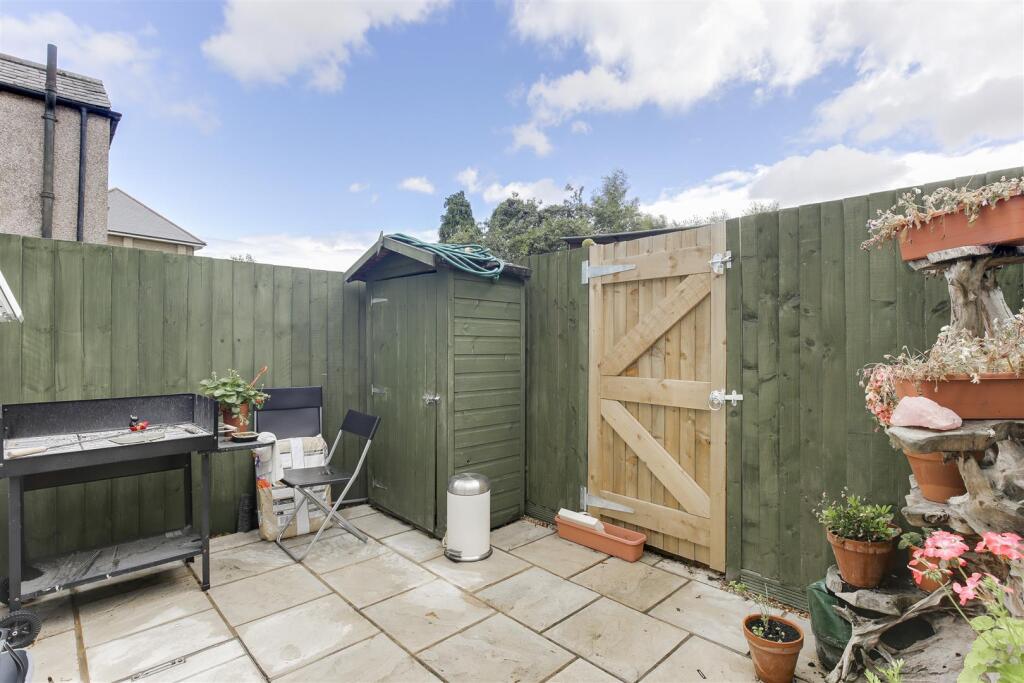 Chase side Cres_2.JPG