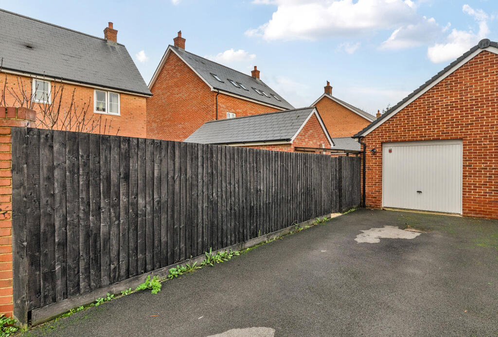 1394564-1-694940b...