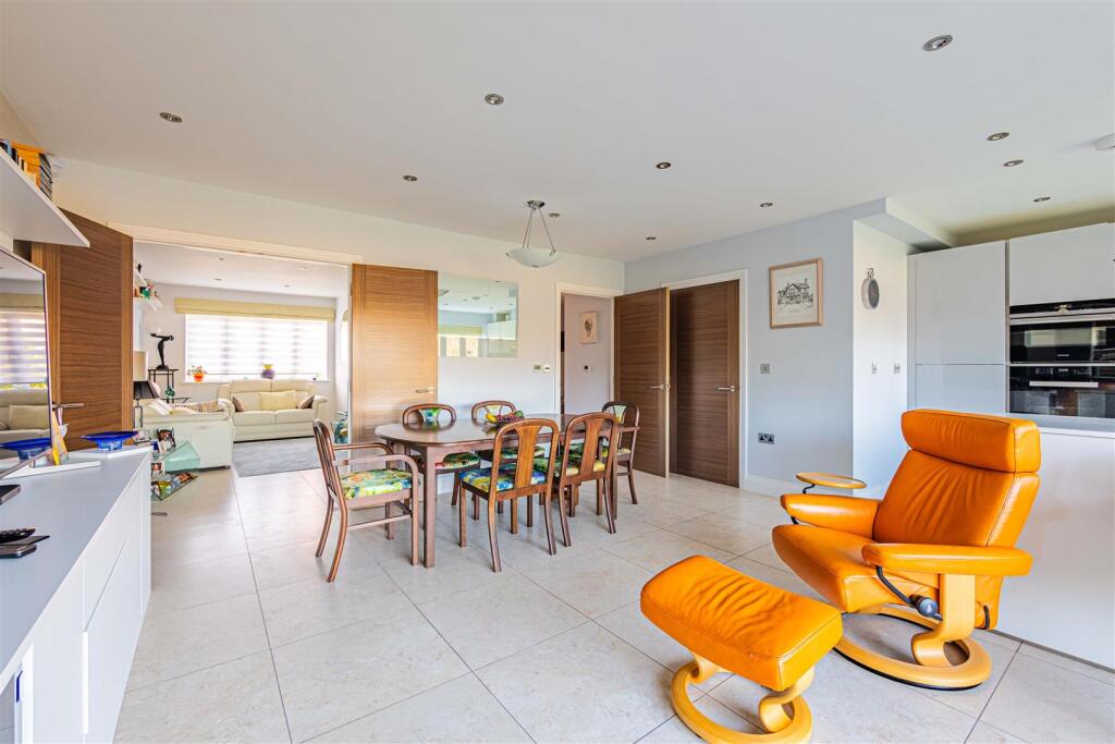 Kitchen Dining Family 3.jpg