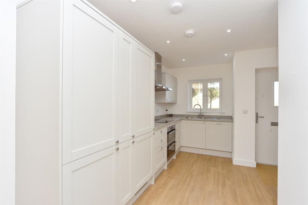 Kitchen/ Living Area