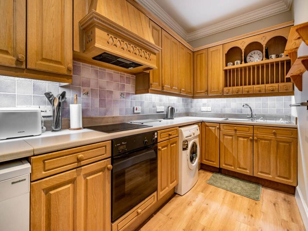 61025_38B-RoyalTerr-