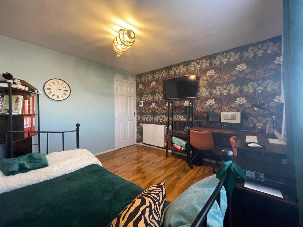 IMG-20250206-WA00...