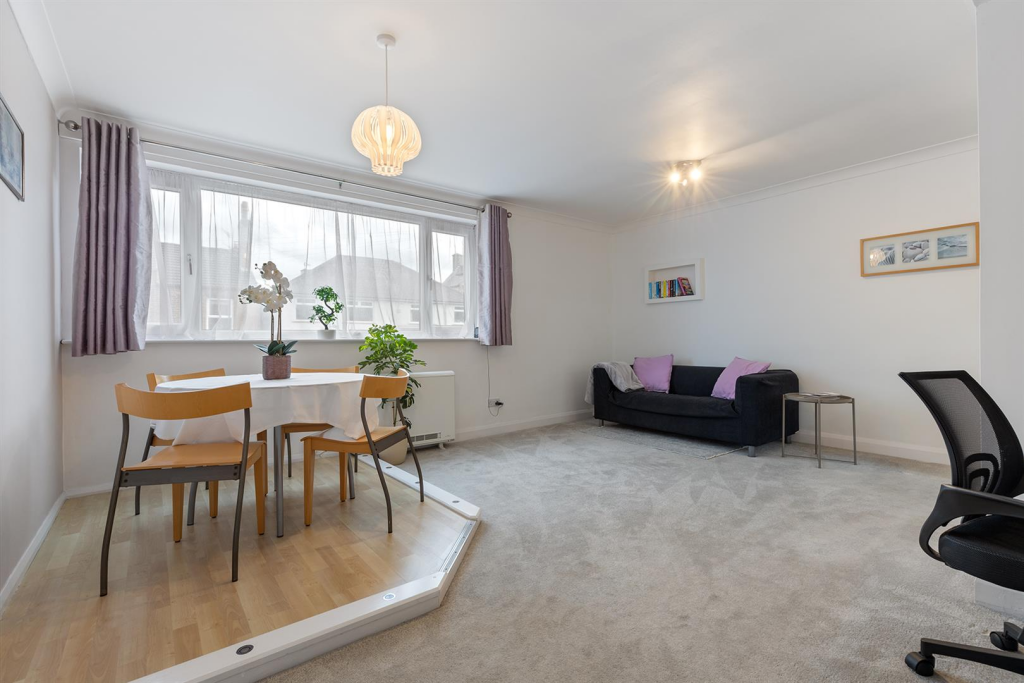 26 Brincliffe Court, Nether Eddge  04_297.png