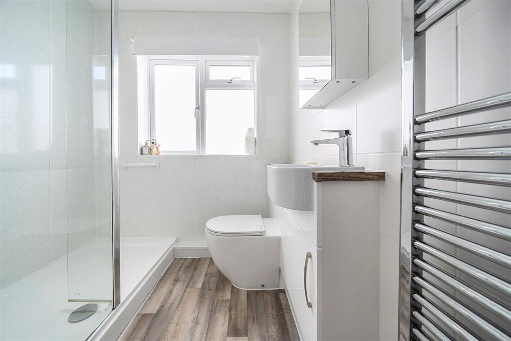 14 Oak Close, Towcester (7).jpg