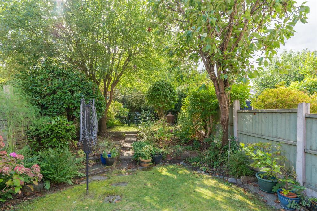 238 London Road-32.jpg