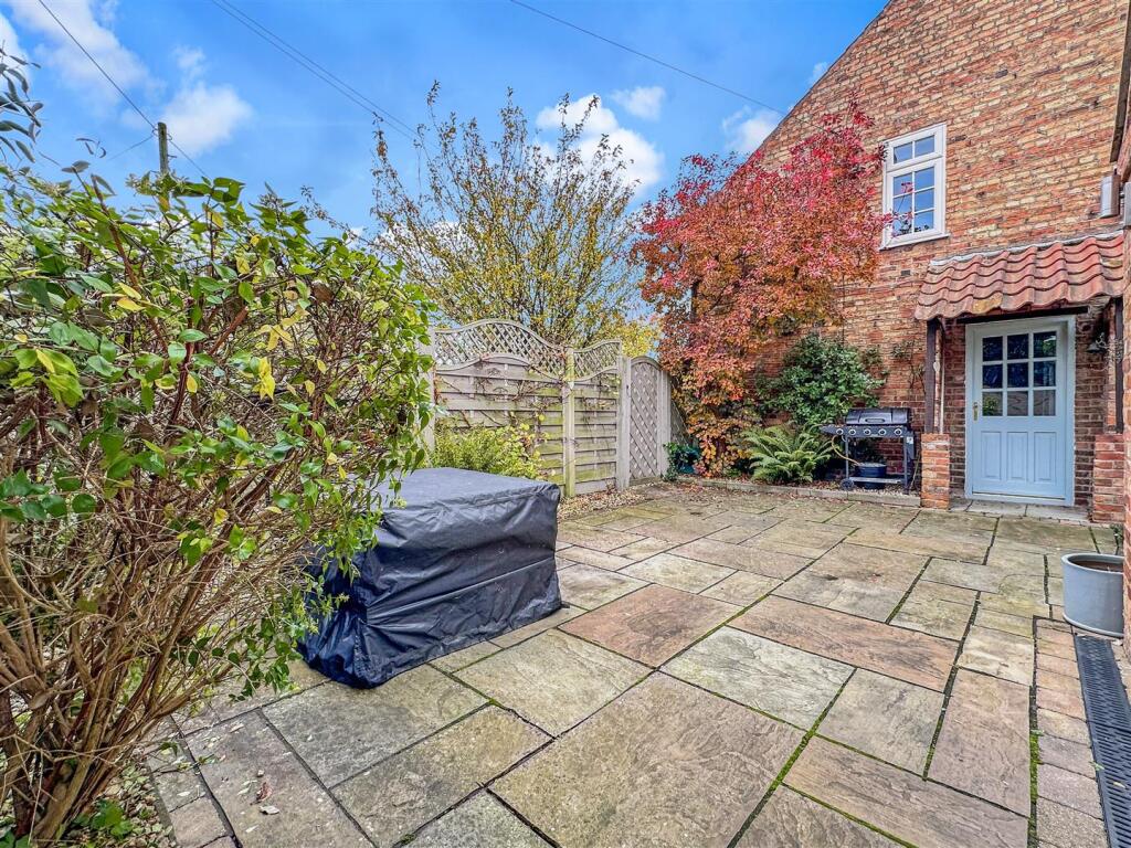 Private Courtyard Garden 956