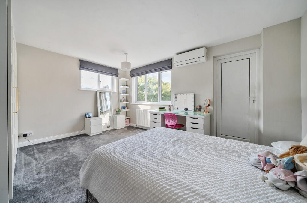 1320611-17-6866c6...