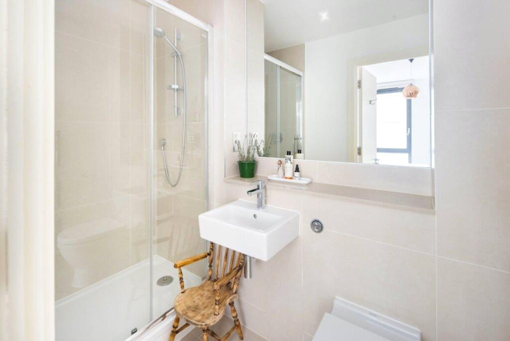 Bedroom 1 En-Suite