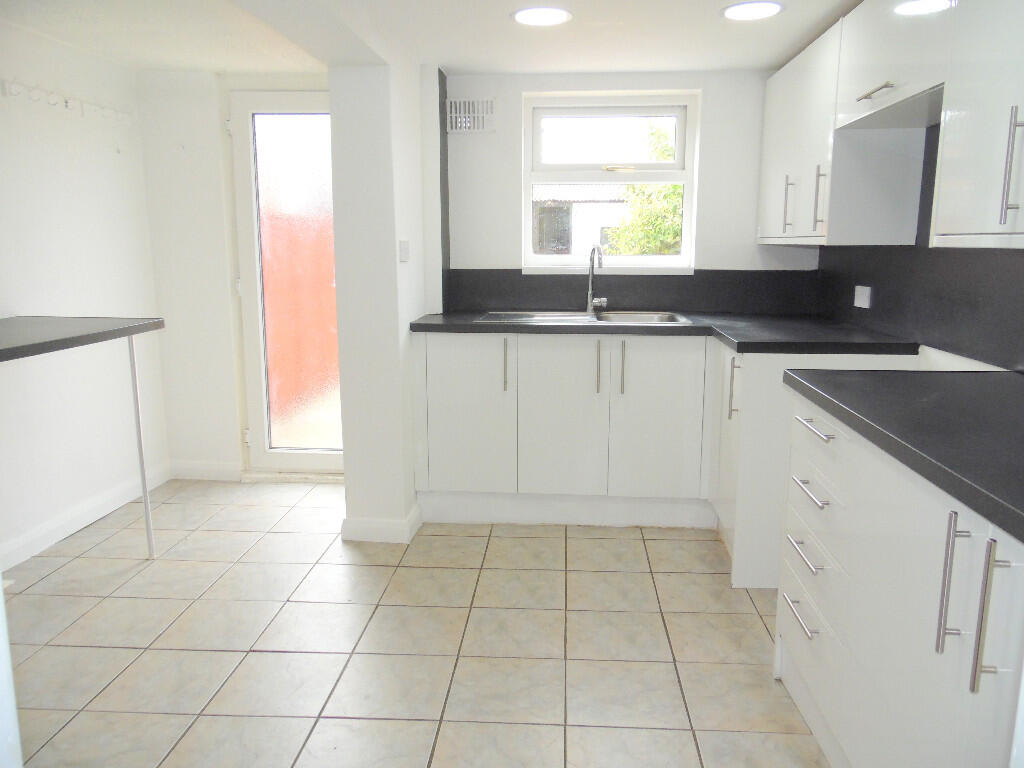 KITCHEN/BREAKFAST RM