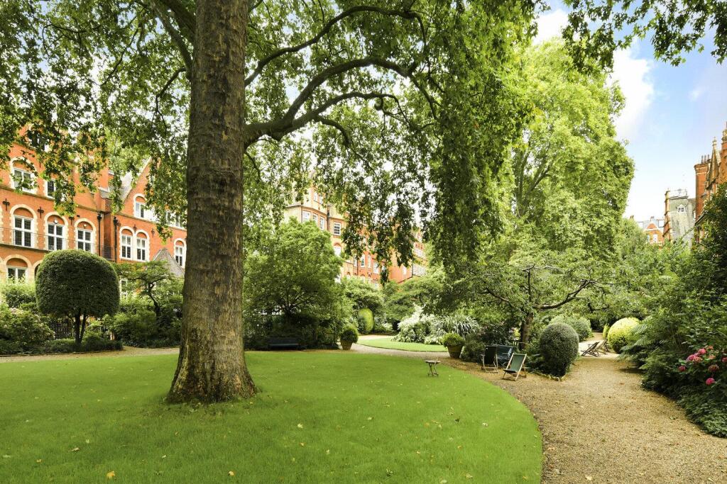 Collingham Gardens.jpeg