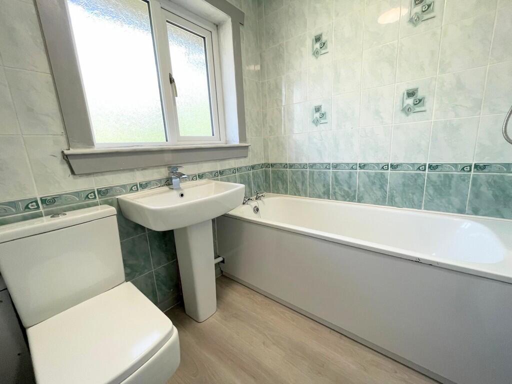 IMG-20250422-WA00...