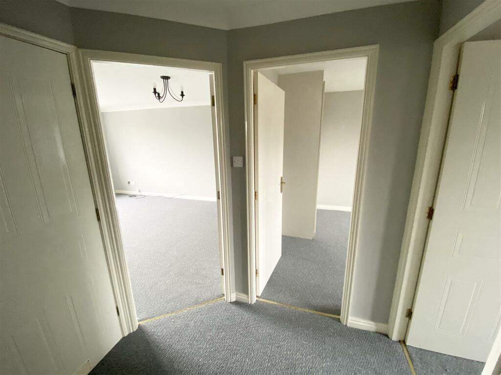 Hallway.jpeg