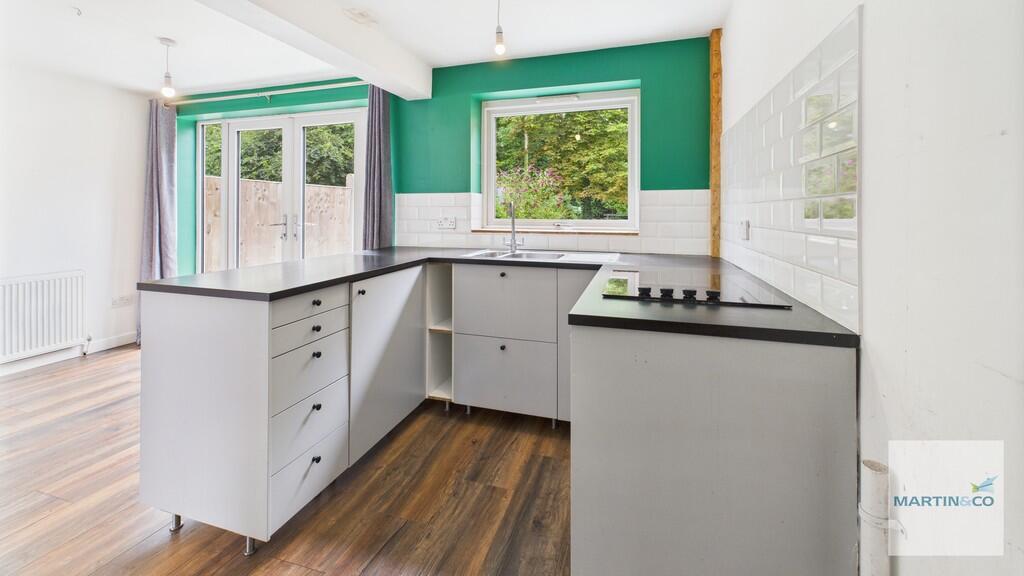 CAM03663G0-PR0166...