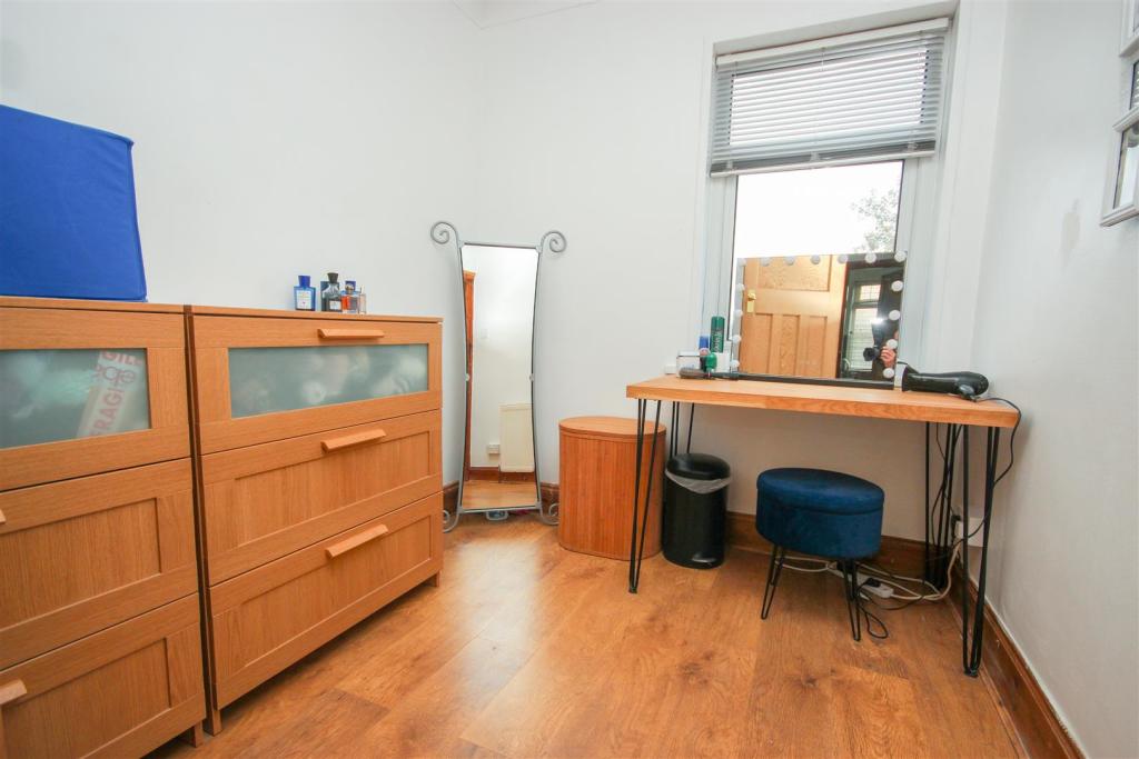 Bedroom 3.jpg