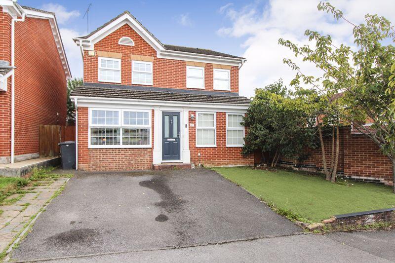 Marlborough Gardens, Grange park, SO30 2UT