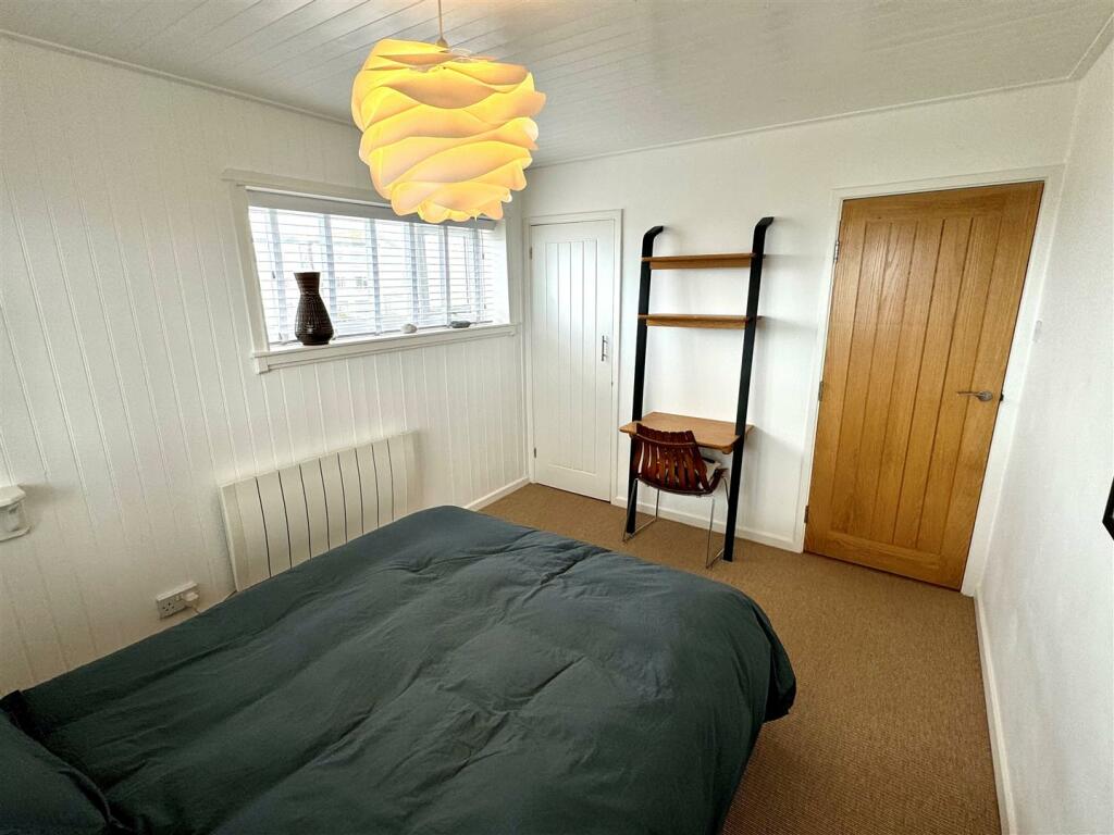 12 High Atlantic Bedroom