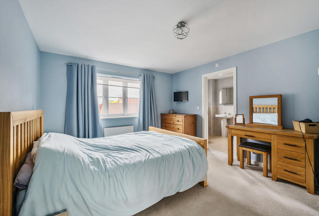 1299104-39-683072...