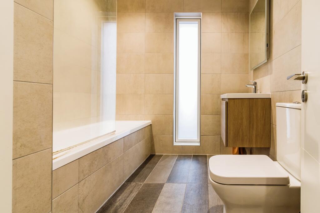 Bath T202502111535.jpg