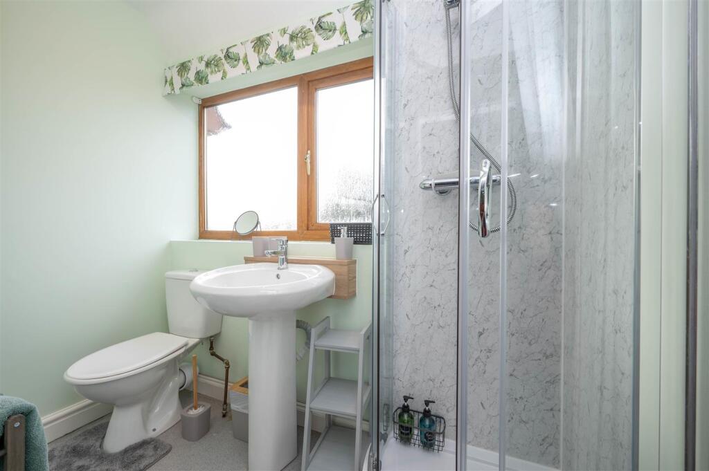 Annexe Shower Room