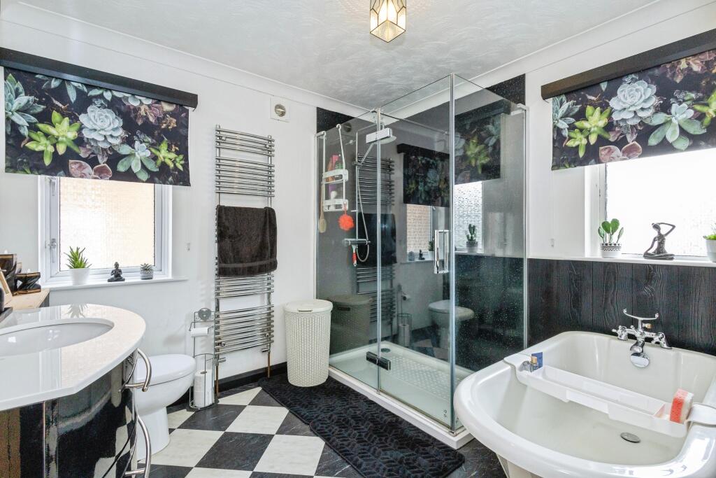 Ground Floor Bathroom