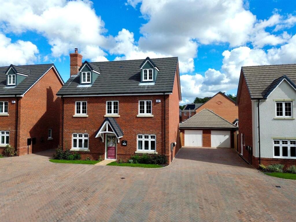 WhatsApp Image 2025-09-09 at 18.14.18_46879169.jpg