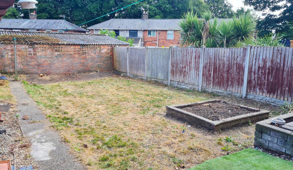 Rear Garden Picture two.jpg