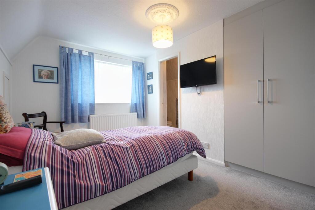 BEDROOM 1 (REAR)