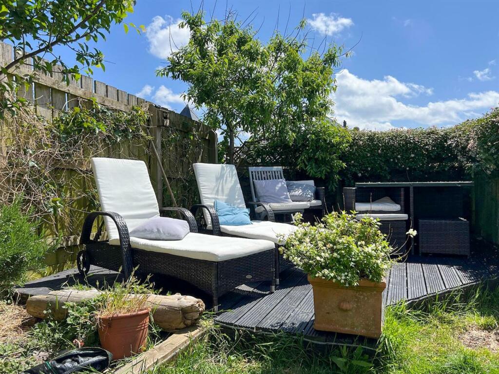 Front, Parking, Garden &amp; Views