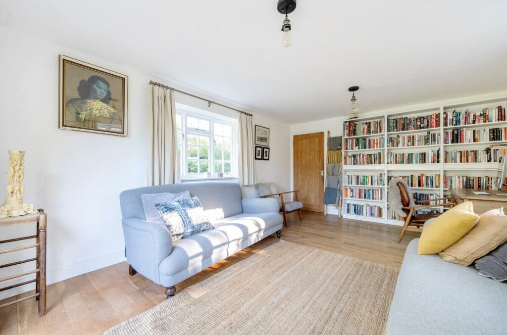 Little Manor, Wolston