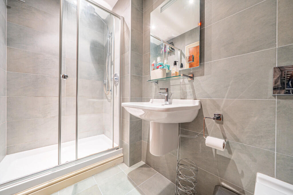 En Suite for Bedr...