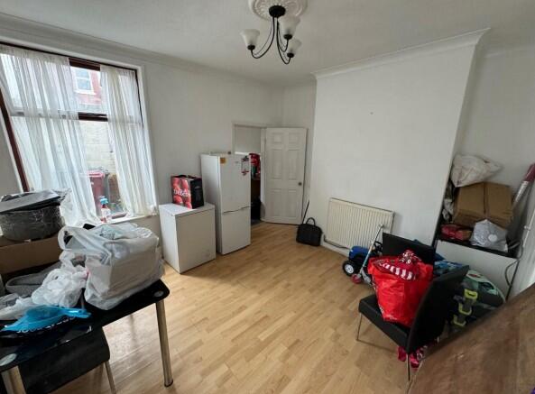 DINING ROOM T202505071439.jpg