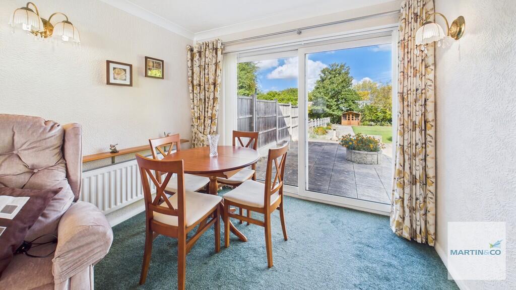 CAM03663G0-PR0185...