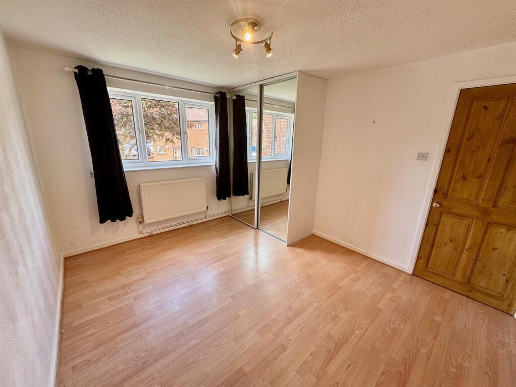 Bedroom 1.jpg