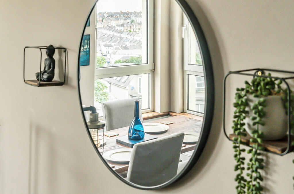 1314987-14-685c37...